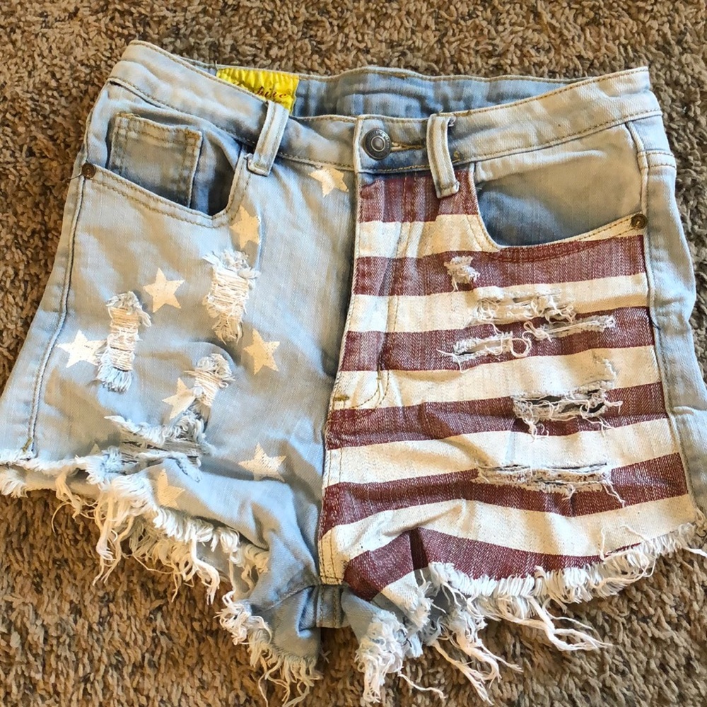 Patterned shorts